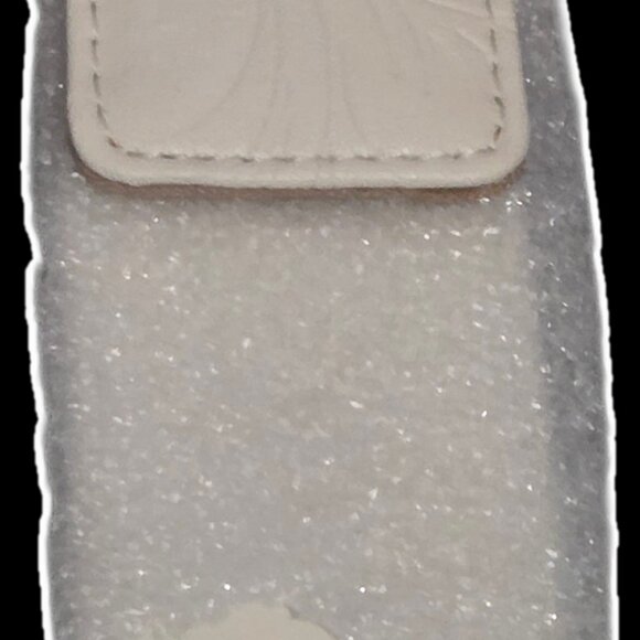 Levenger Filigree Portable File Tote - Eggshell White Office Box & Accessories - Picture 9 of 14